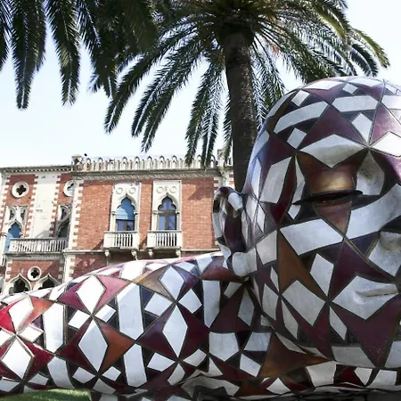 176 - - * Reggio di Calabria